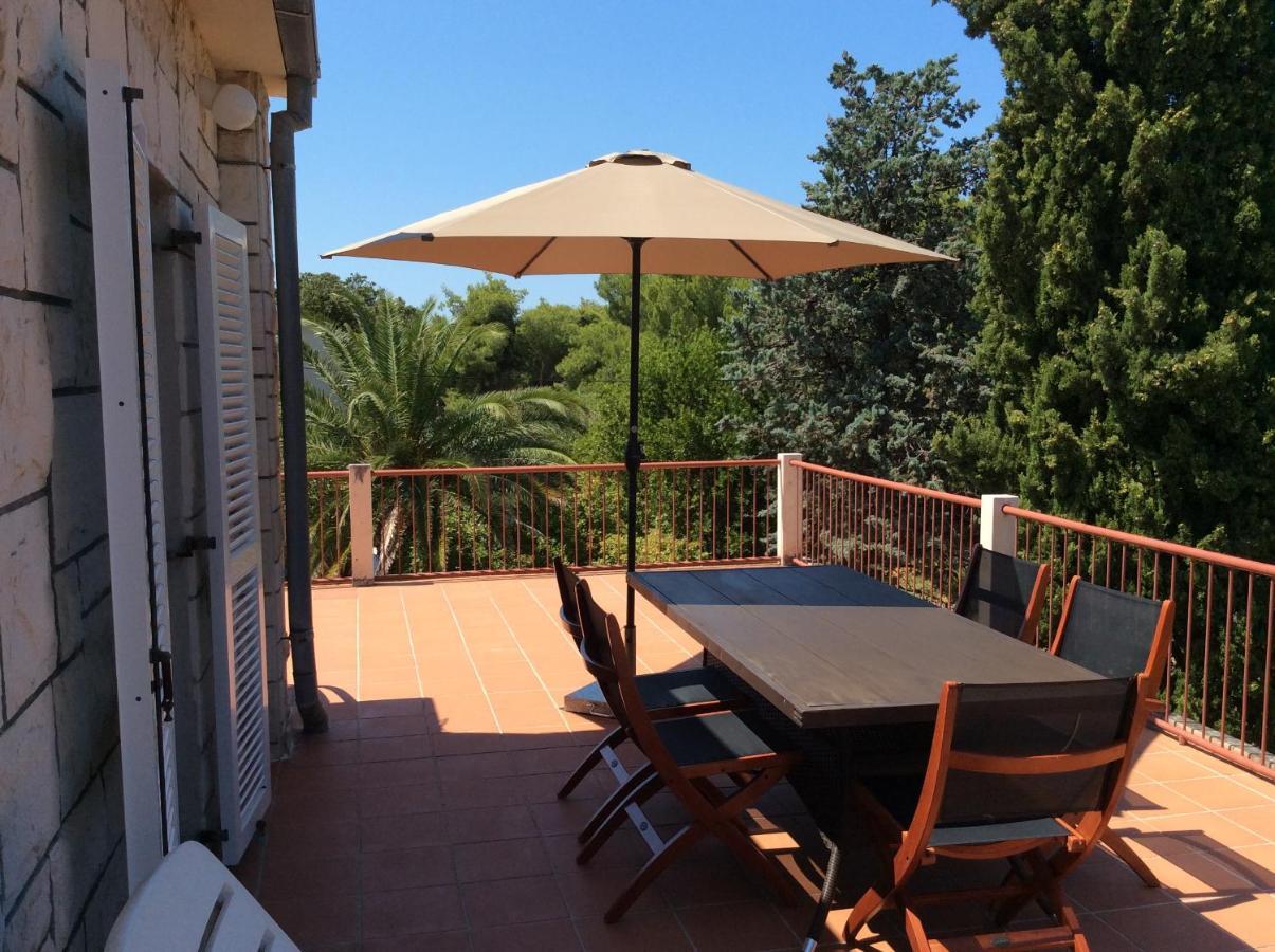 Apartment Supetar Blue Sky Esterno foto